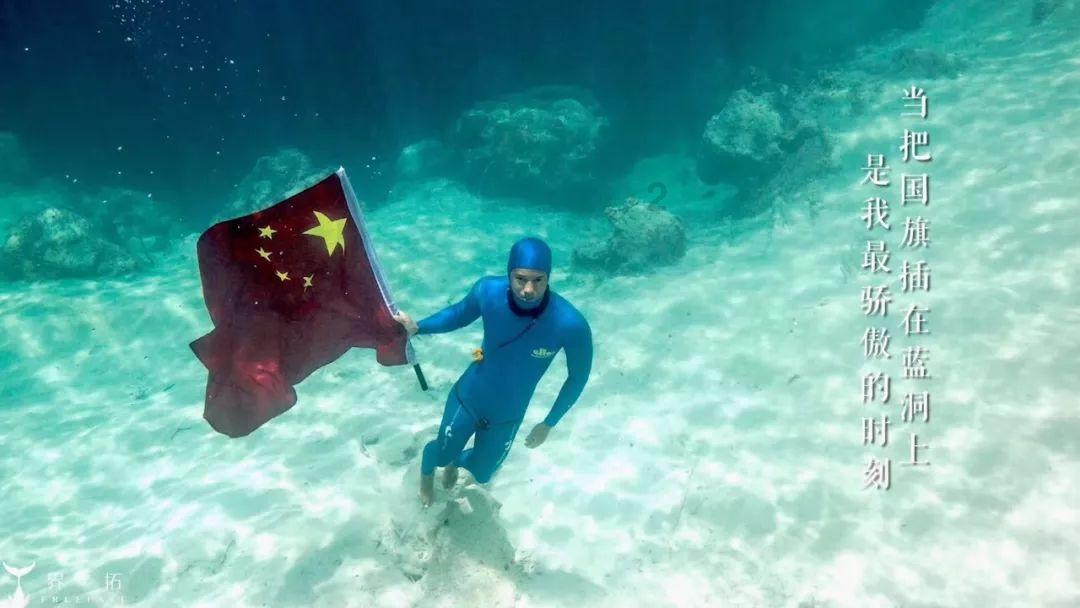 全新一代迈腾，豪华加长版来袭，缺点是设计年轻化，缺少了稳重
