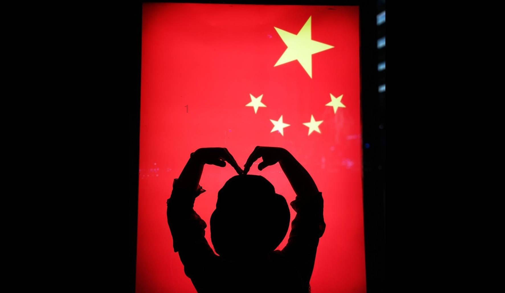 修手机的会修行车记录仪卡槽吗？游戏画面